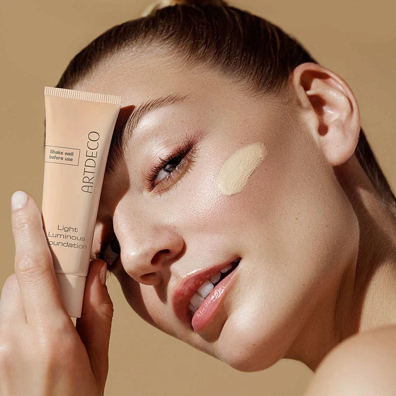 Base maquillaje líquida | Light Luminous Foundation | Artdeco