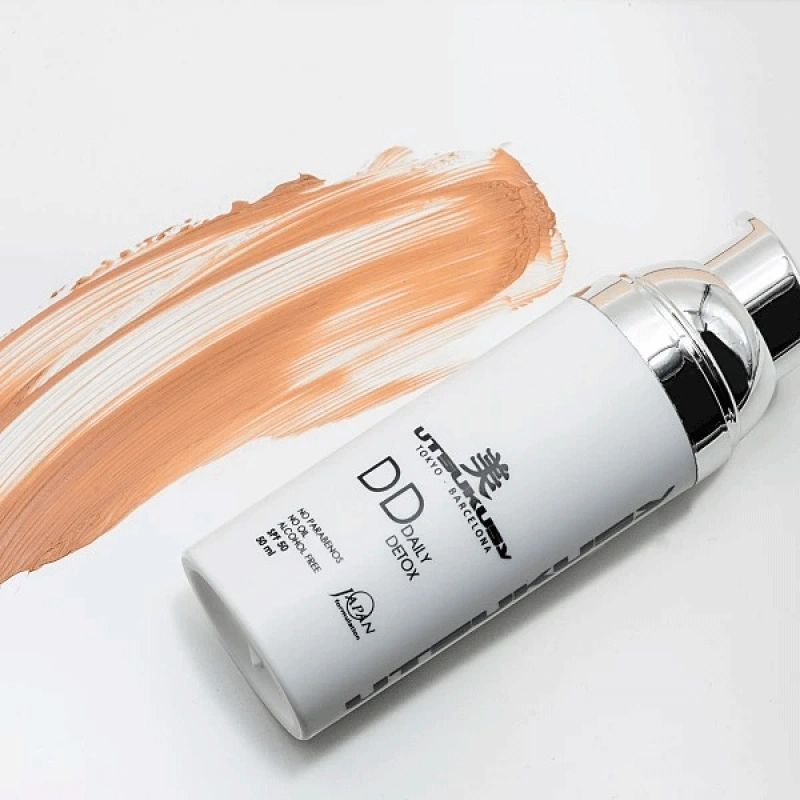 BB Glow Tono Oscuro DD Cream Utsukusy: Crema Color Nutritiva y Protectora SPF 50